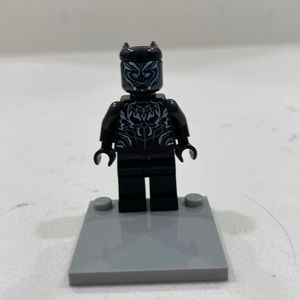 LEGO black panther Minifigure